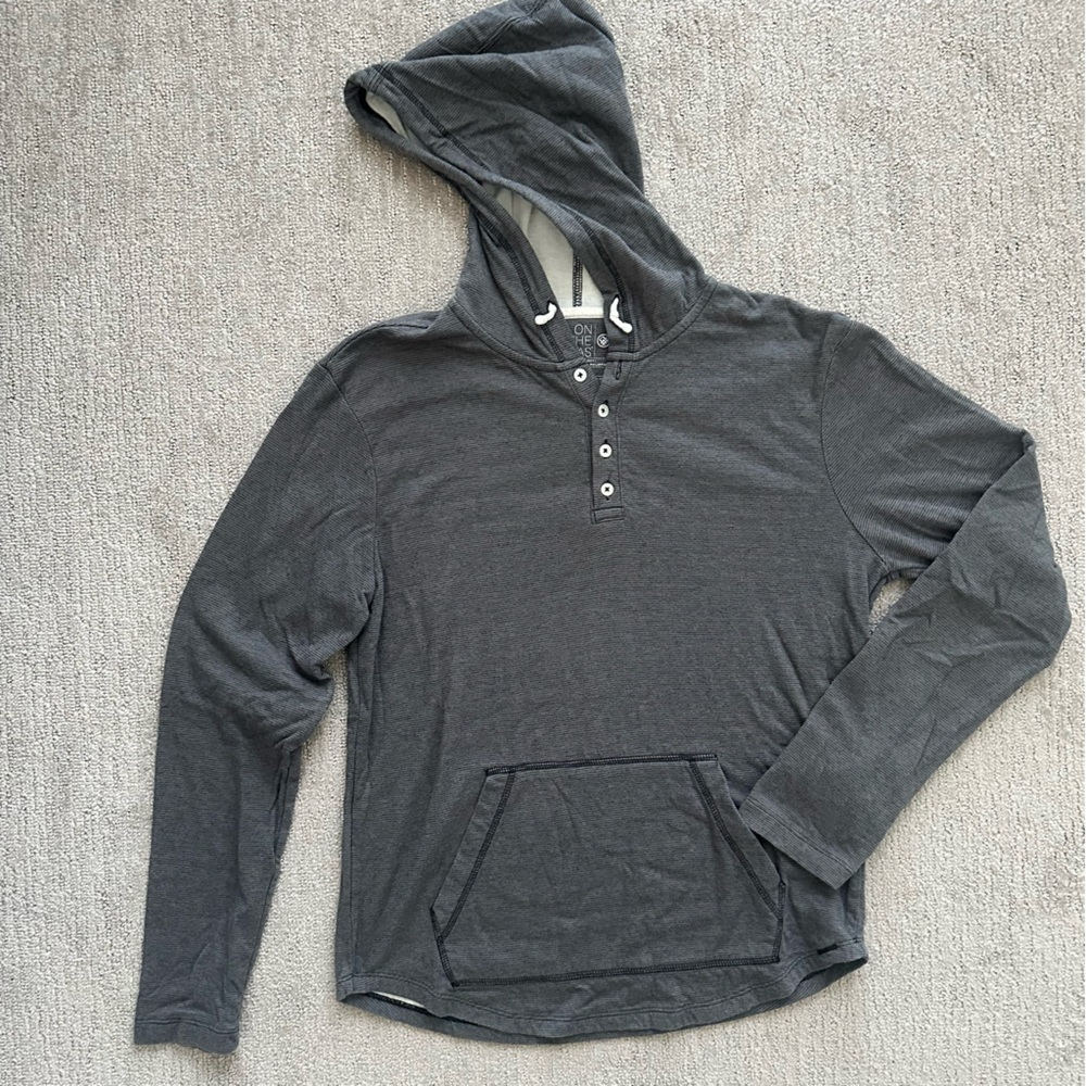 On The Byas men’s Pullover Hoodie